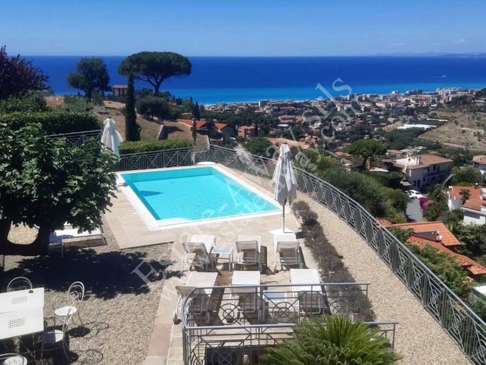 Villa i Bordighera, Imperia - foto 1