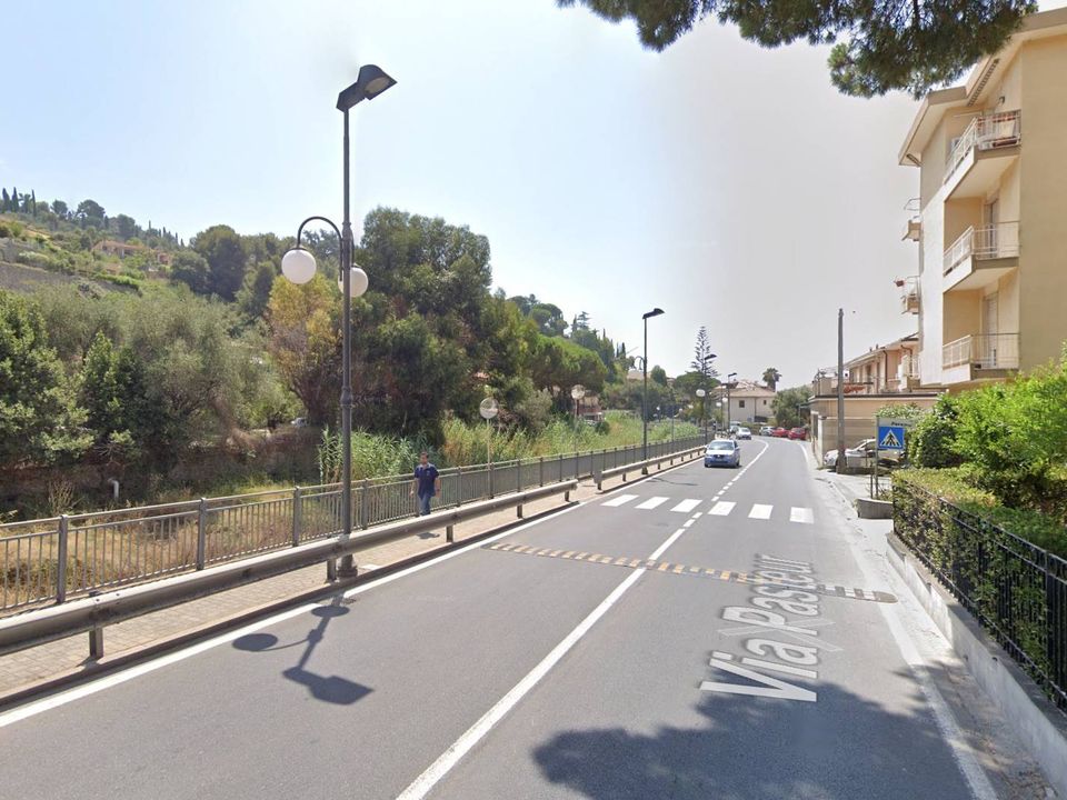 Parkeringsplass i Bordighera, Imperia - bilde 3