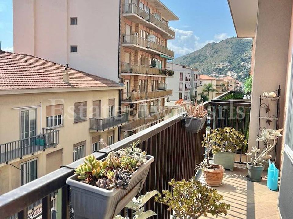 Leilighet i Vallecrosia, Imperia - bilde 3