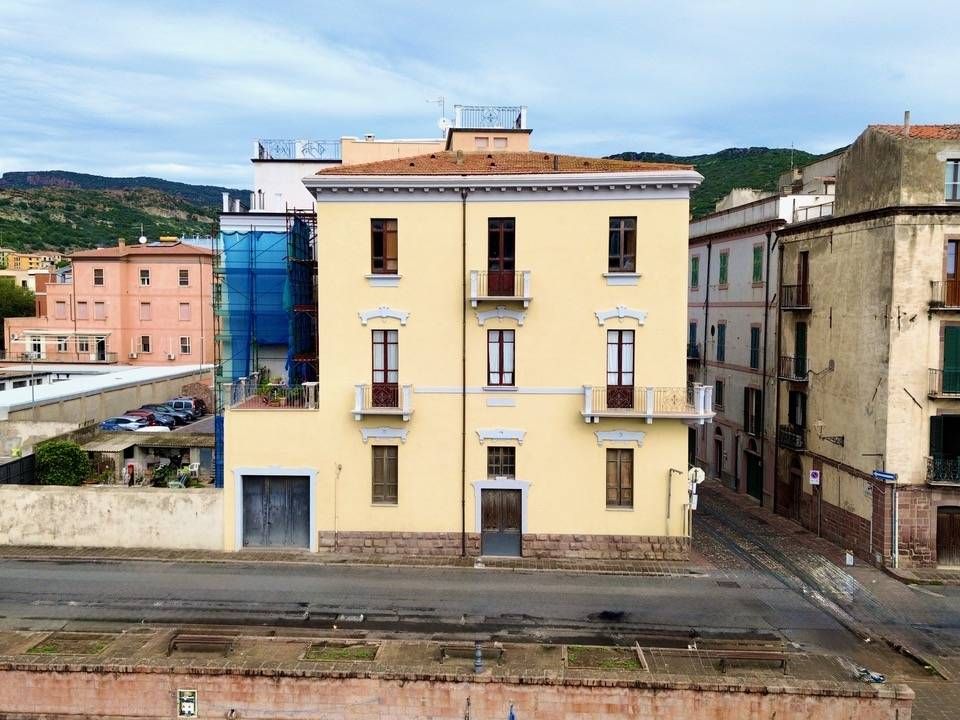 Erhvervsejendom i Bosa, Nuoro - foto 2