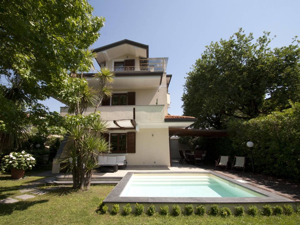 Villa a Forte dei Marmi, Lucca - foto 1