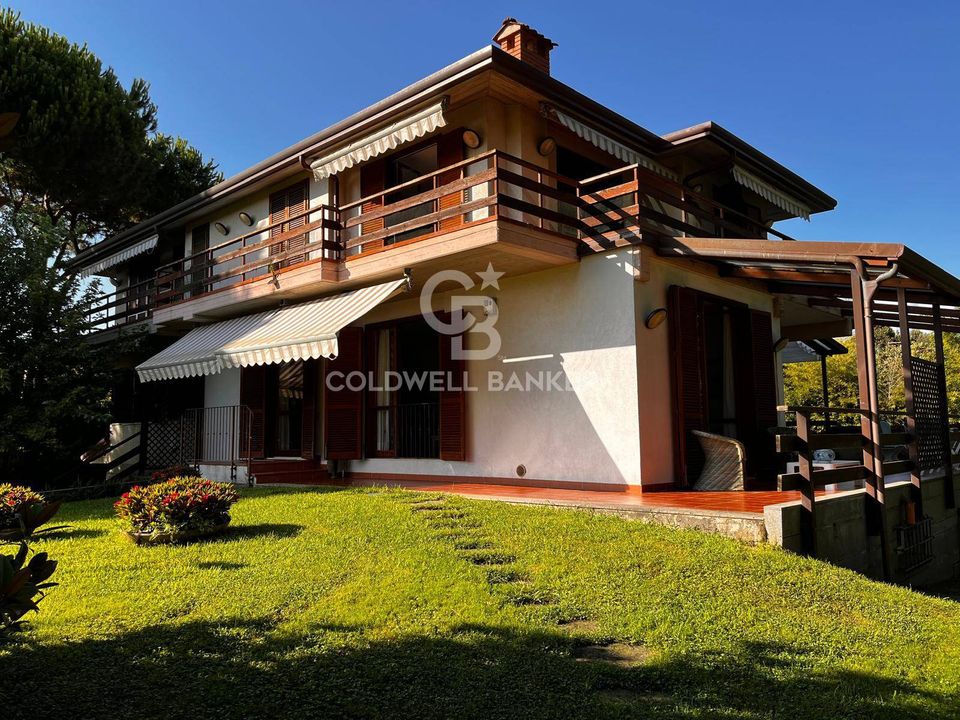 Villa i Massa, Massa and Carrara - foto 1