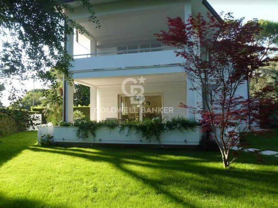 Villa in Forte dei Marmi, Lucca - photo 2