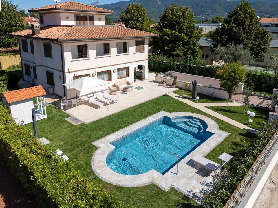 Villa i Forte dei Marmi, Lucca - bilde 1