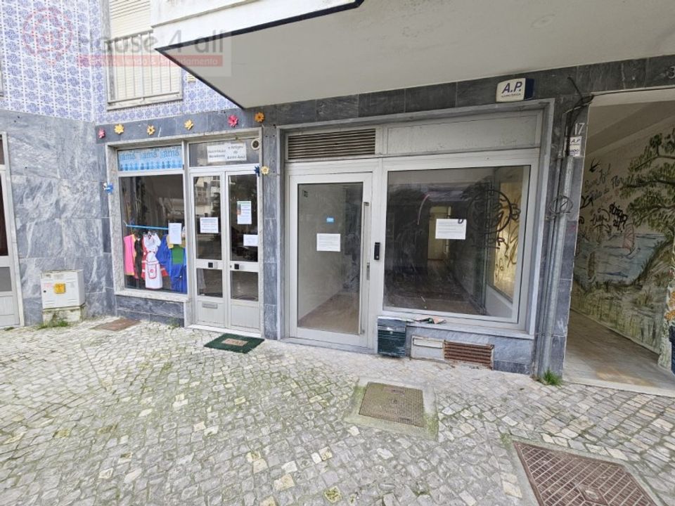 Erhvervsejendom i Caldas da Rainha, Leiria - foto 1