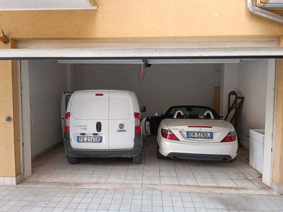 Parkeringsplads i Pescara, Pescara - foto 1