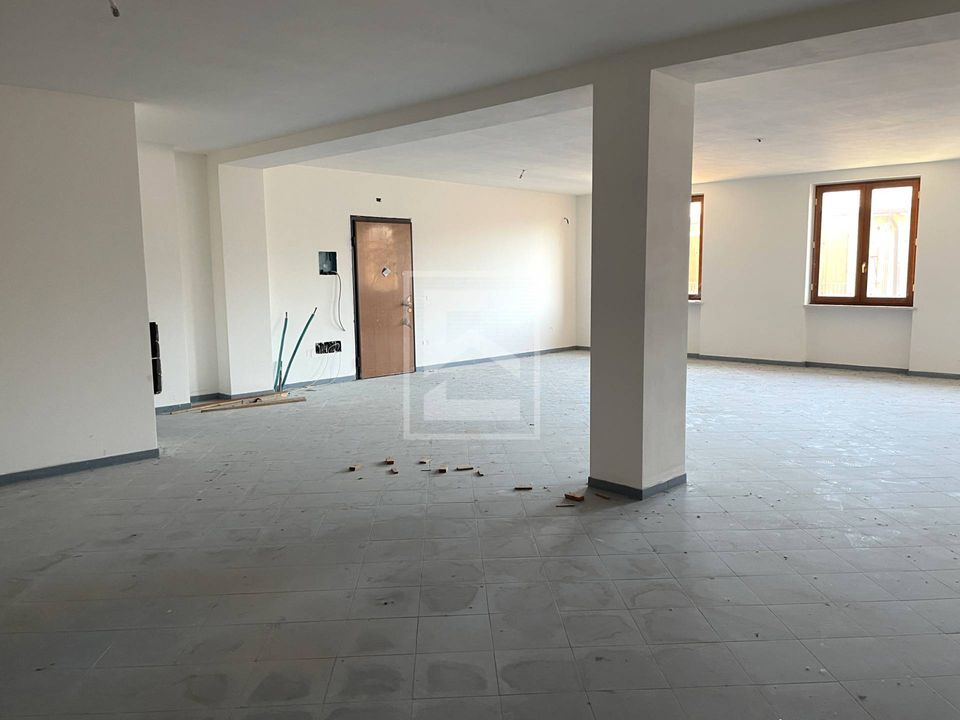 Erhvervsejendom i Toscolano Maderno, Brescia - foto 2