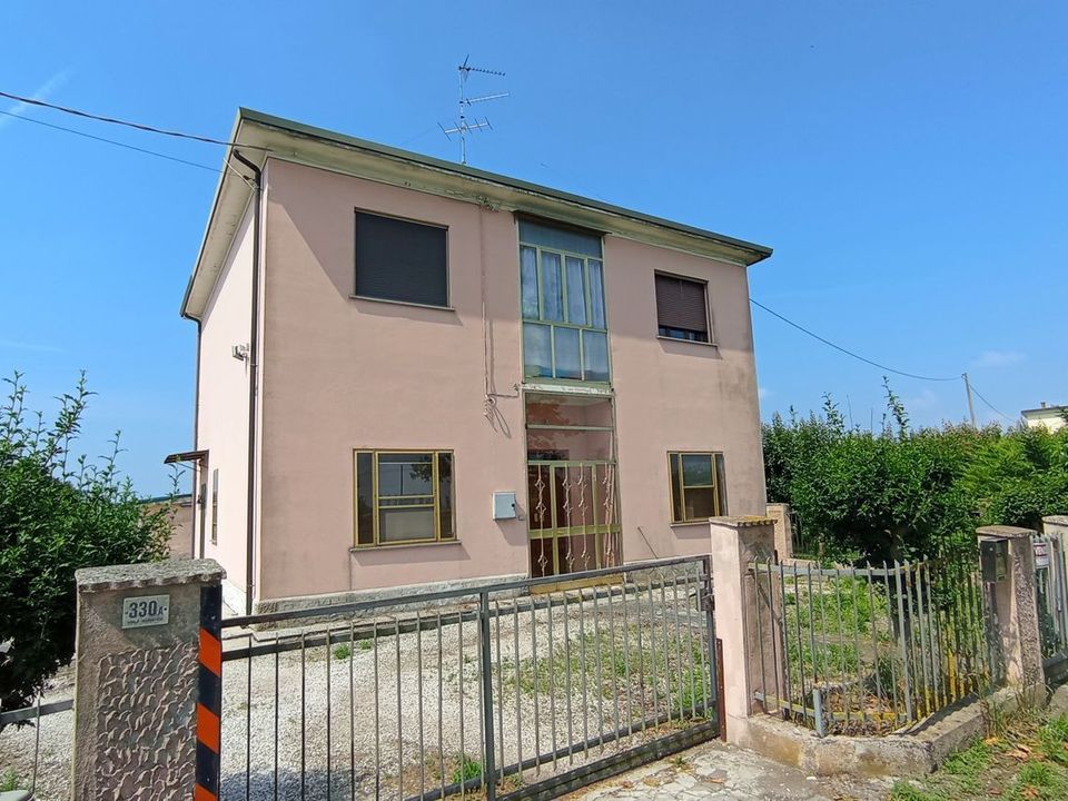 Villa i Masi Torello, Ferrara - bilde 1