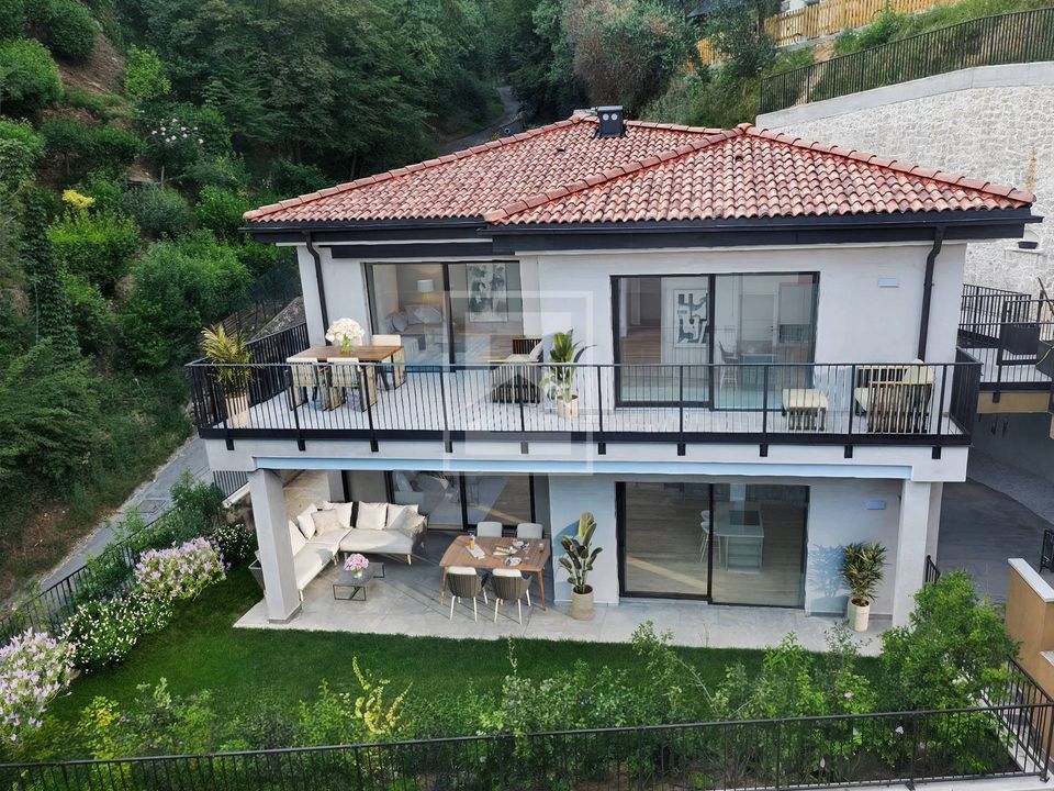 Lejlighed i Gardone Riviera, Brescia - foto 1