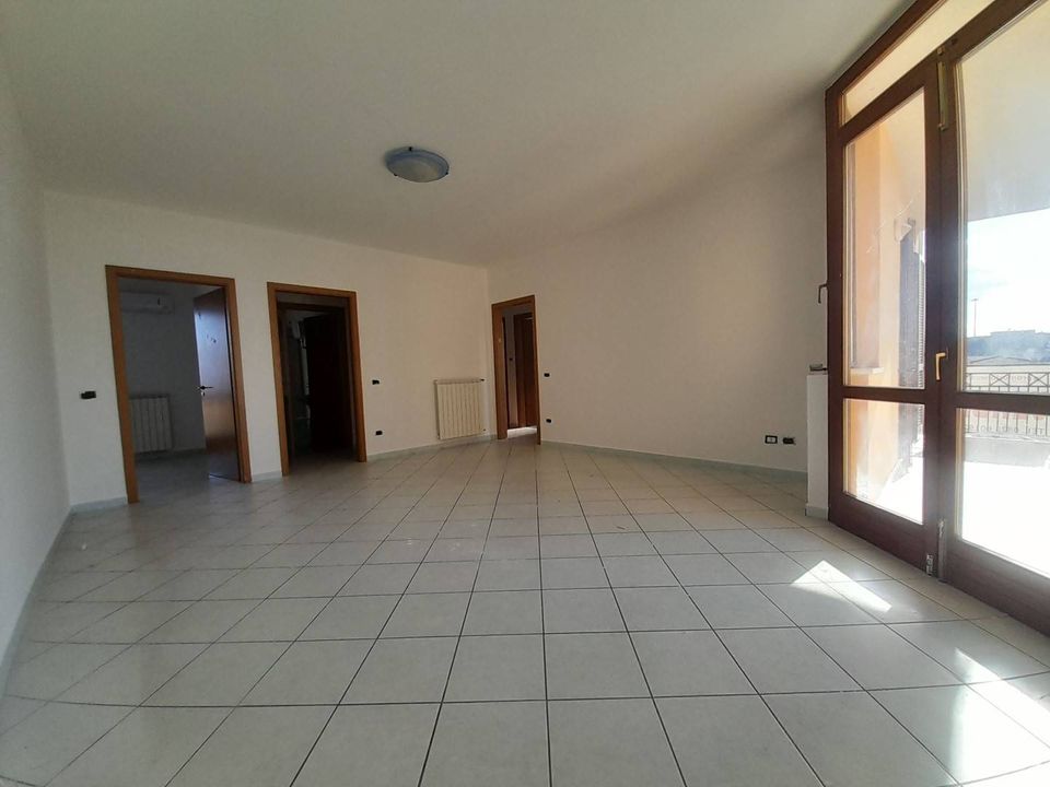 Lejlighed i Eboli, Salerno - foto 1