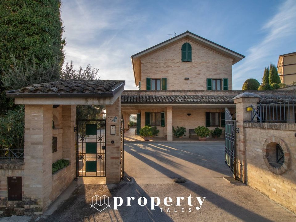 Villa i Montegiorgio, Fermo - foto 1