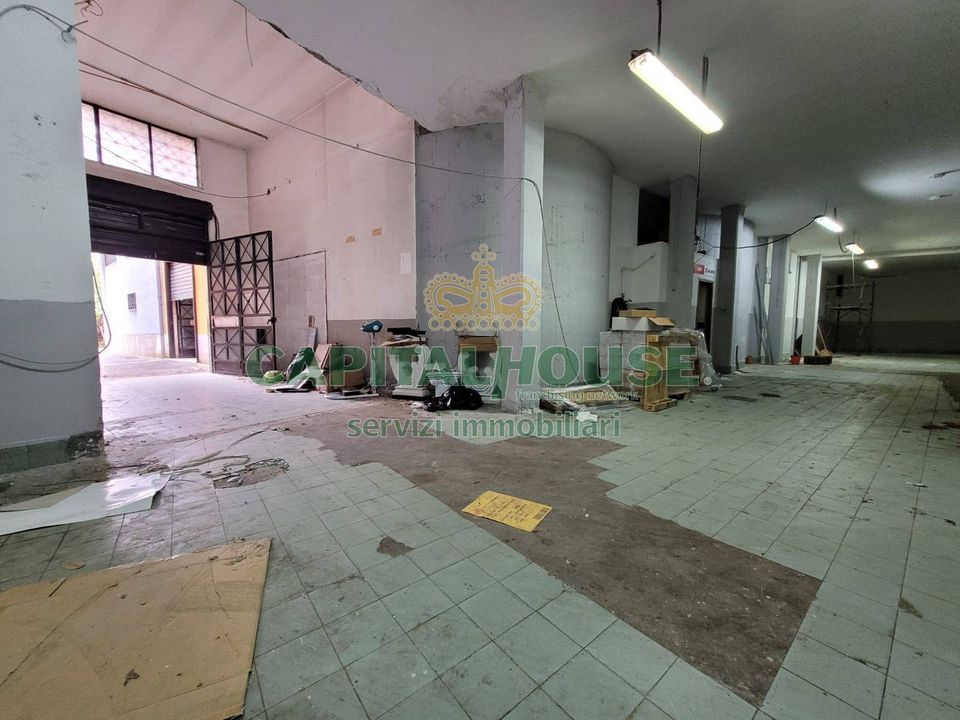 L'establiment comercial a Siano, Salerno - foto 4
