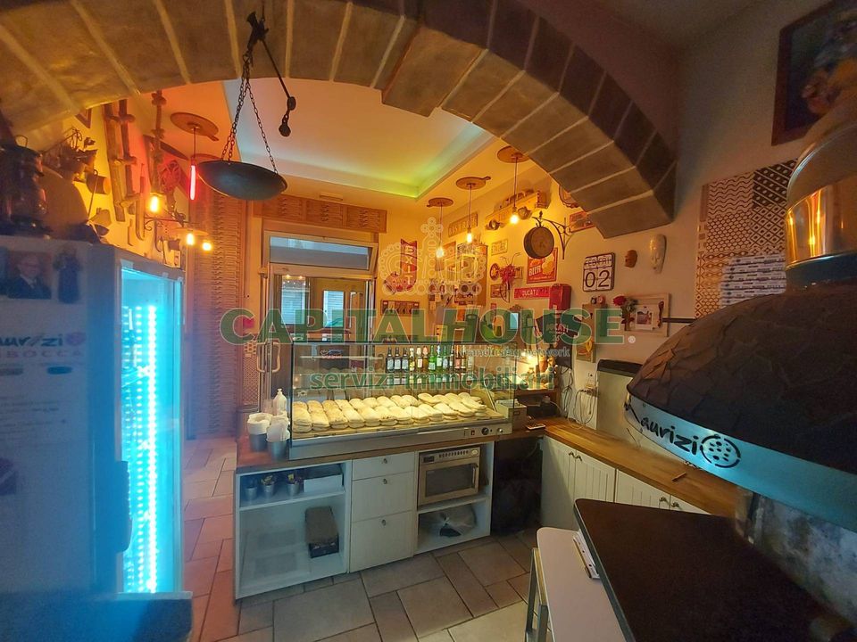 Erhvervsejendom i Mercato San Severino, Salerno - foto 1