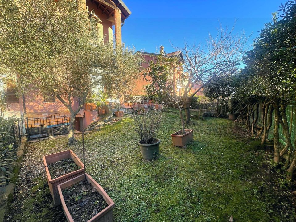 Rækkehus i Trezzano sul Naviglio, Milan - foto 2
