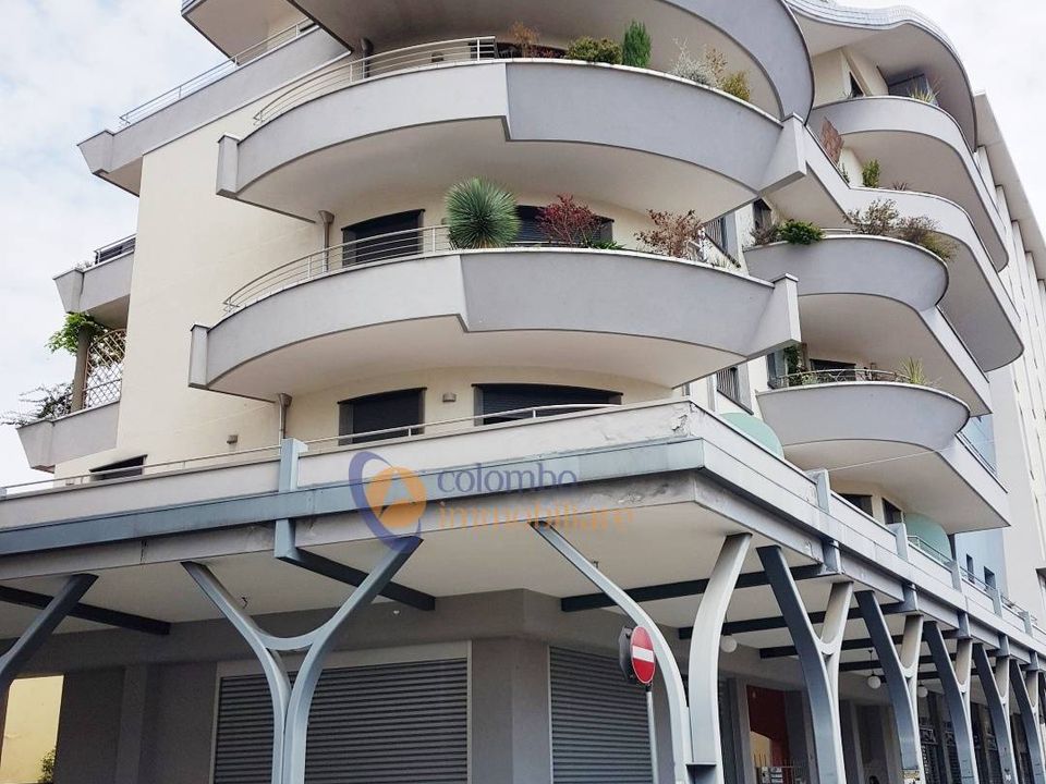 Erhvervsejendom i Busto Arsizio, Varese - foto 1
