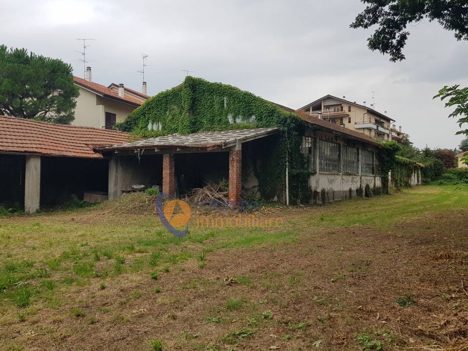 Helårsgrund i Busto Arsizio, Varese - foto 1