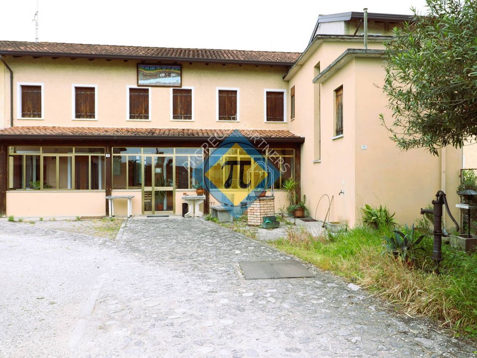 Villa i Cordenons, Pordenone - foto 1