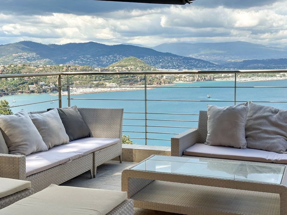 Villa i Theoule-sur-Mer, Alpes-Maritimes - bilde 2