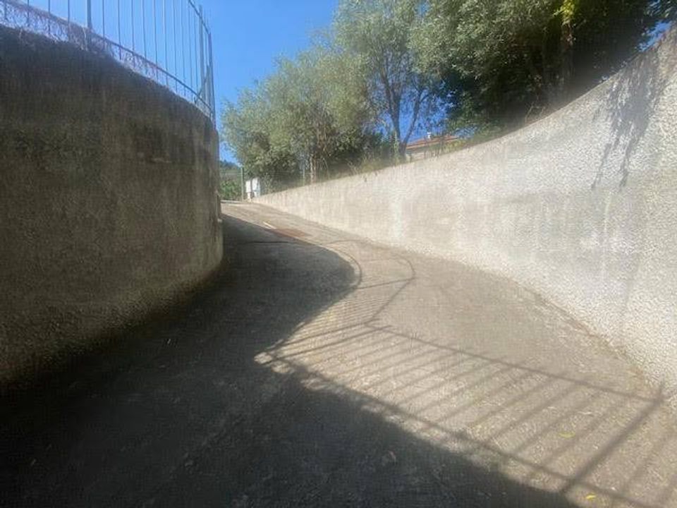Parkeringsplass i Albisola Superiore, Savona - bilde 2