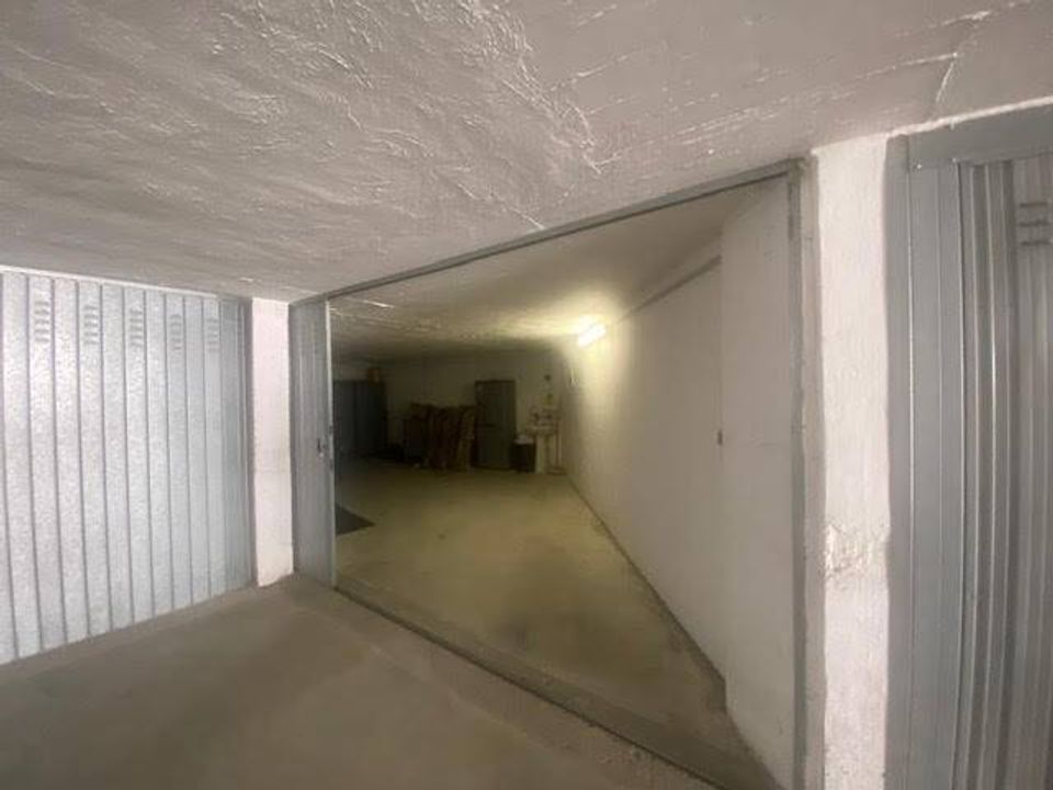 Parkeringsplass i Albisola Superiore, Savona - bilde 3