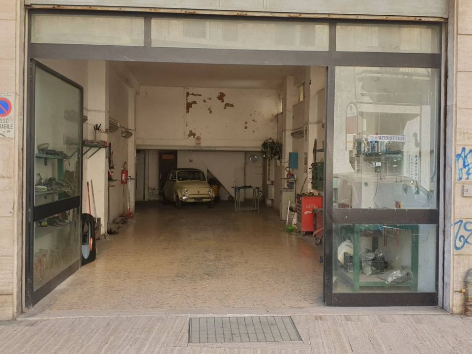 Erhvervsejendom i Ascoli Piceno, Ascoli Piceno - foto 1