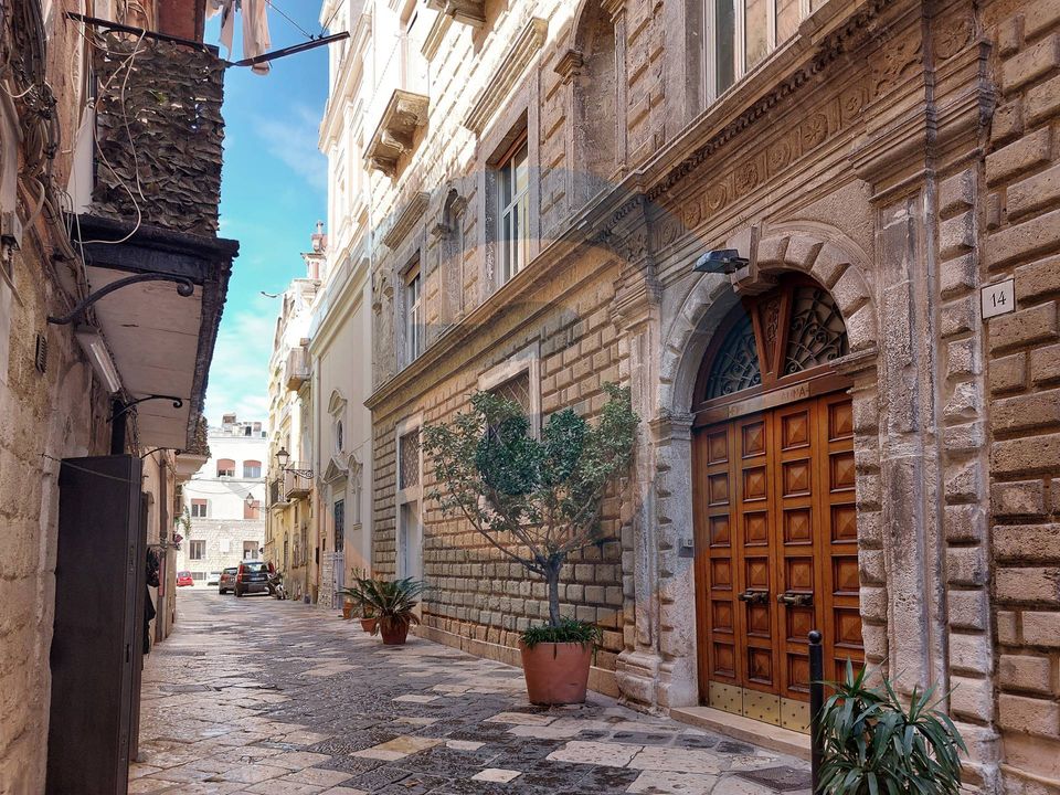 Erhvervsejendom i Bari, Bari - foto 1