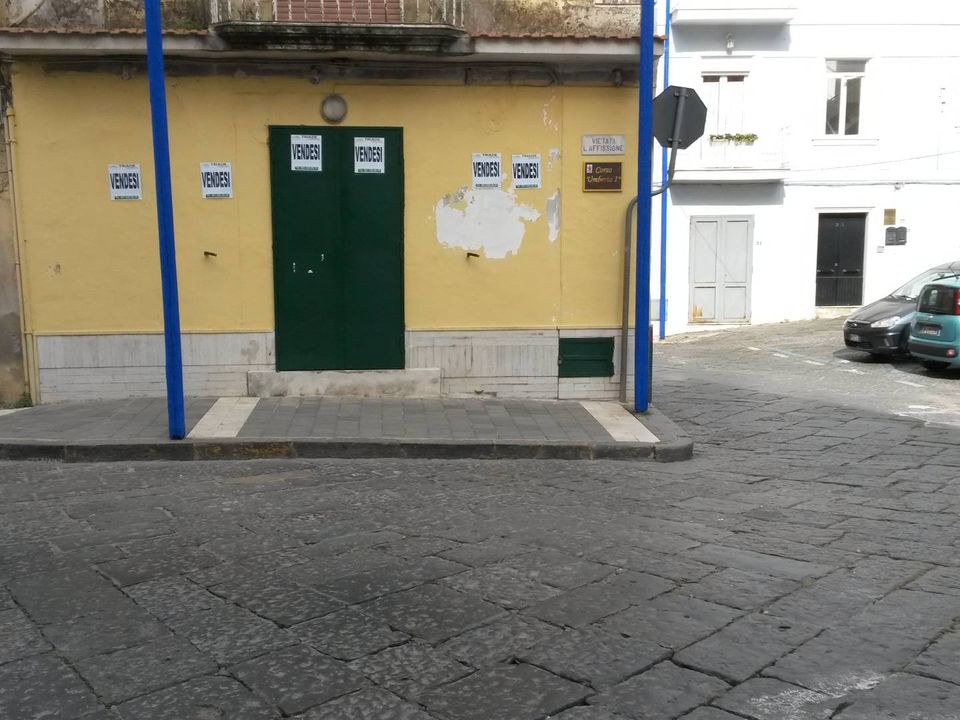 Erhvervsejendom i Ottaviano, Naples - foto 2
