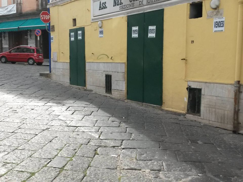 Erhvervsejendom i Ottaviano, Naples - foto 4