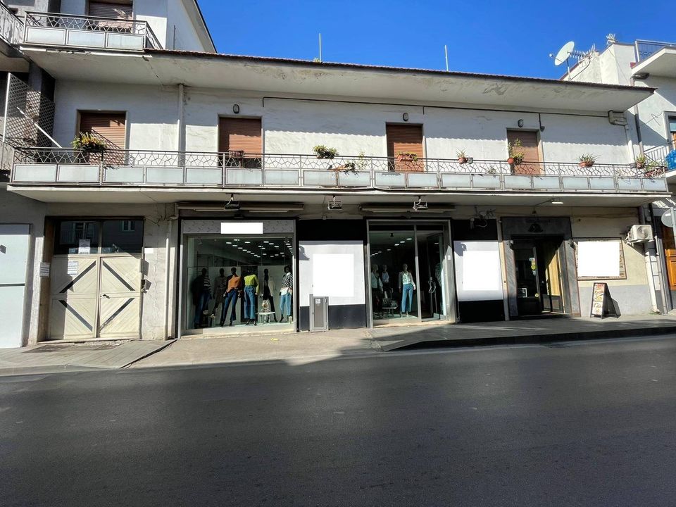 Erhvervsejendom i San Giuseppe Vesuviano, Naples - foto 1