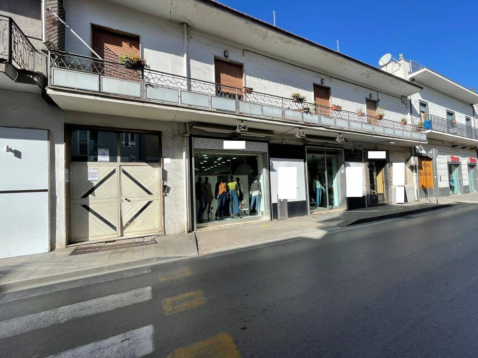 Erhvervsejendom i San Giuseppe Vesuviano, Naples - foto 2