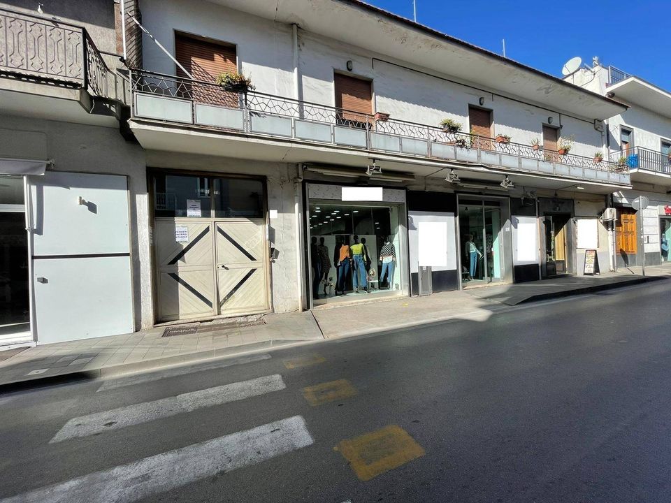 Erhvervsejendom i San Giuseppe Vesuviano, Naples - foto 4