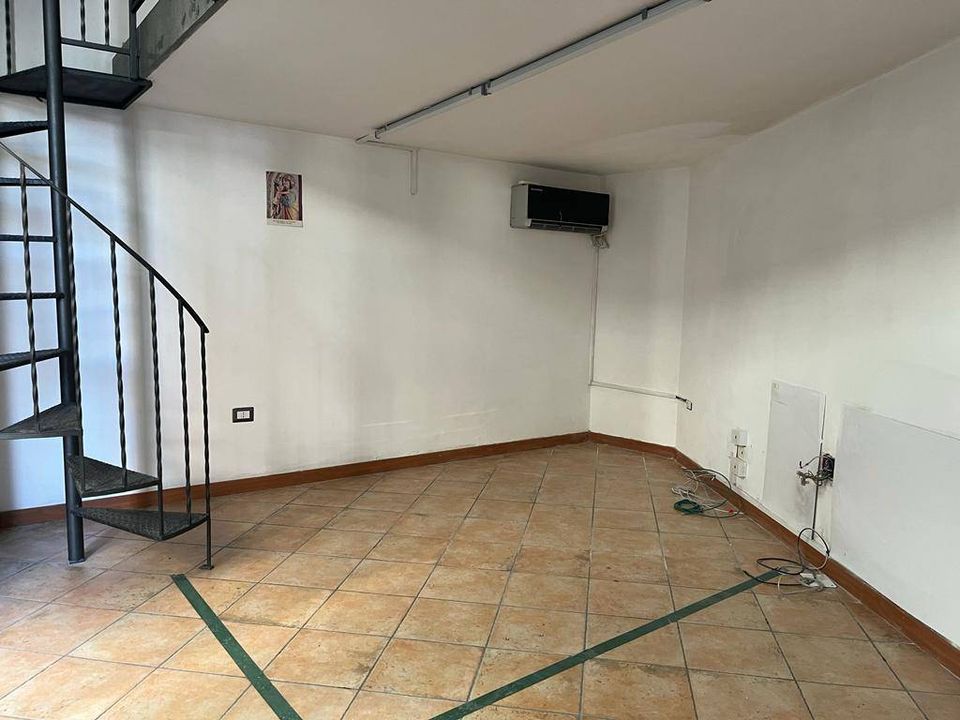 Erhvervsejendom i San Giuseppe Vesuviano, Naples - foto 3