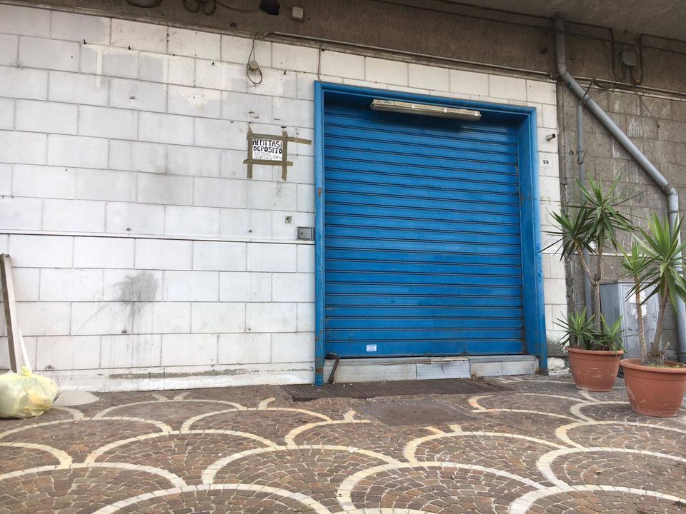 Erhvervsejendom i San Giuseppe Vesuviano, Naples - foto 1