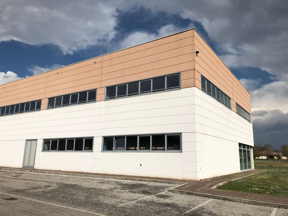 Erhvervsejendom i Cordenons, Pordenone - foto 3