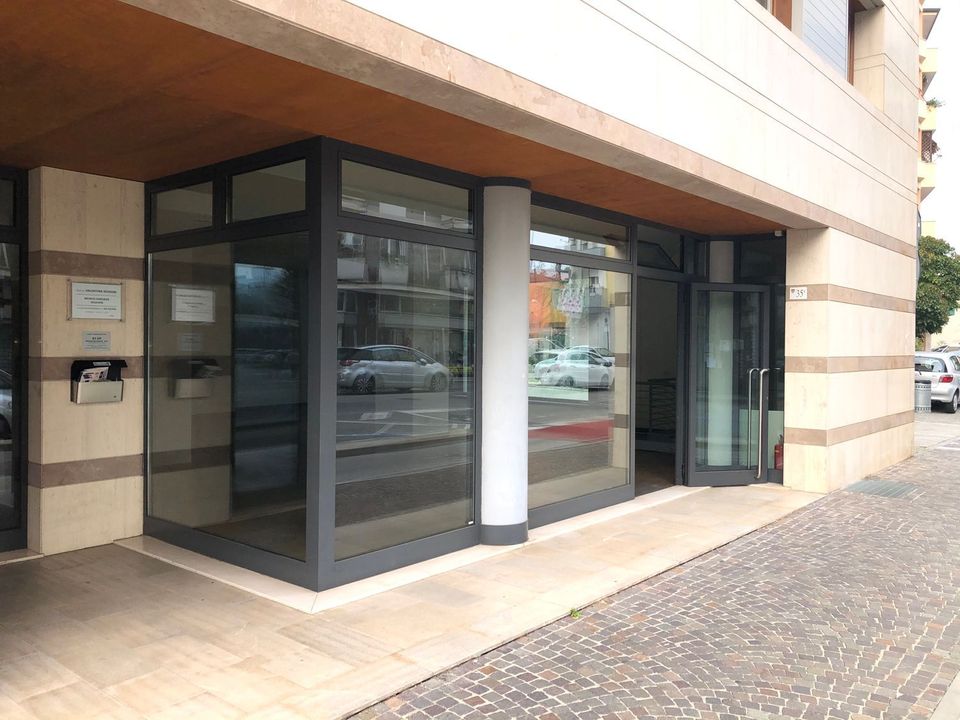 Erhvervsejendom i Pordenone, Pordenone - foto 1