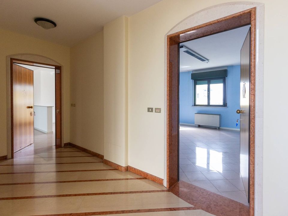 Erhvervsejendom i Pordenone, Pordenone - foto 2