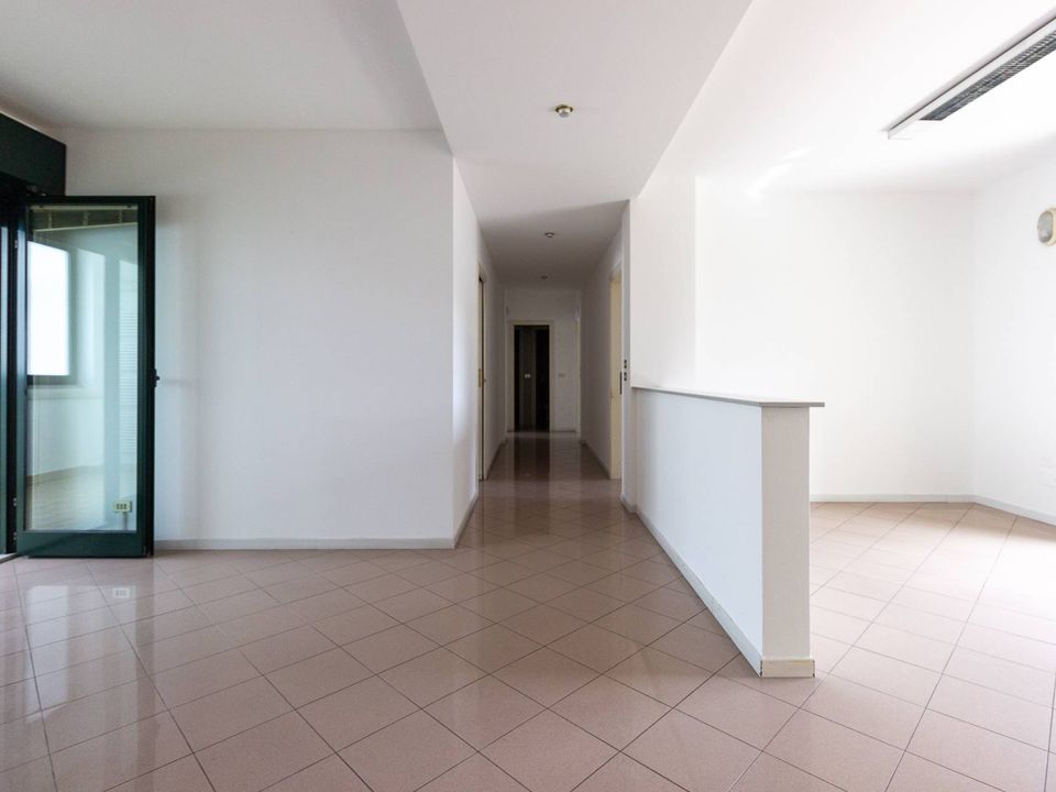 Erhvervsejendom i Pordenone, Pordenone - foto 2