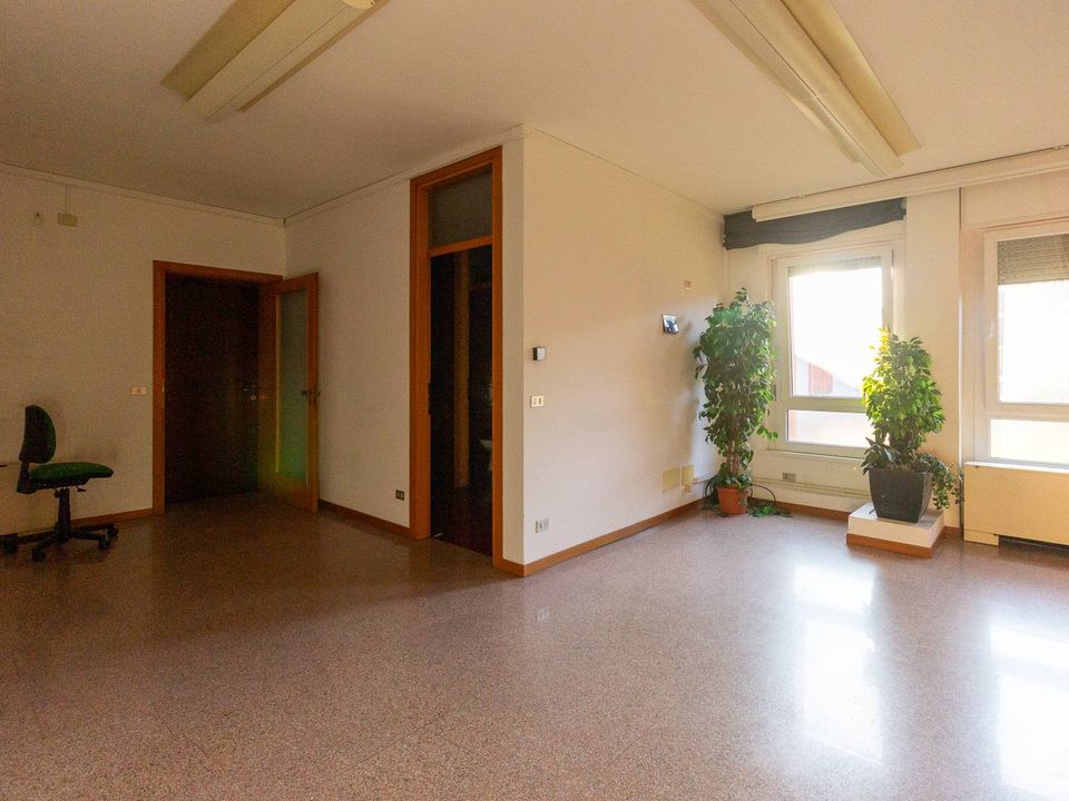 Erhvervsejendom i Pordenone, Pordenone - foto 2