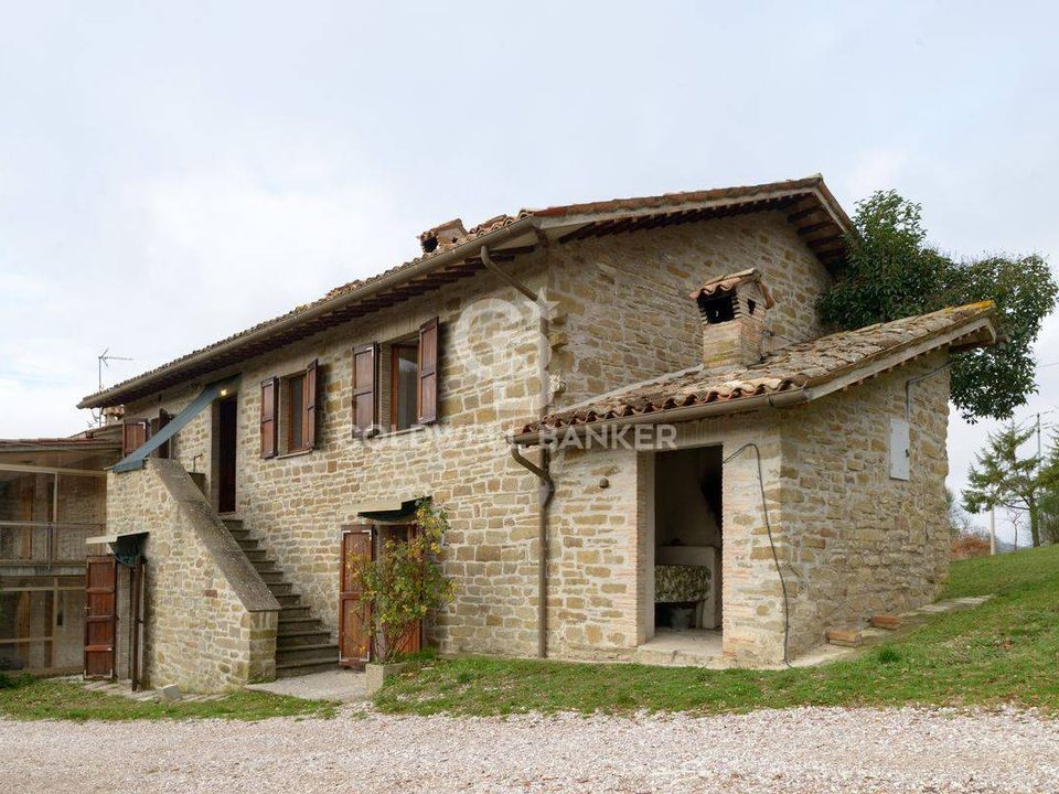 Landejendom i Gubbio, Perugia - foto 1