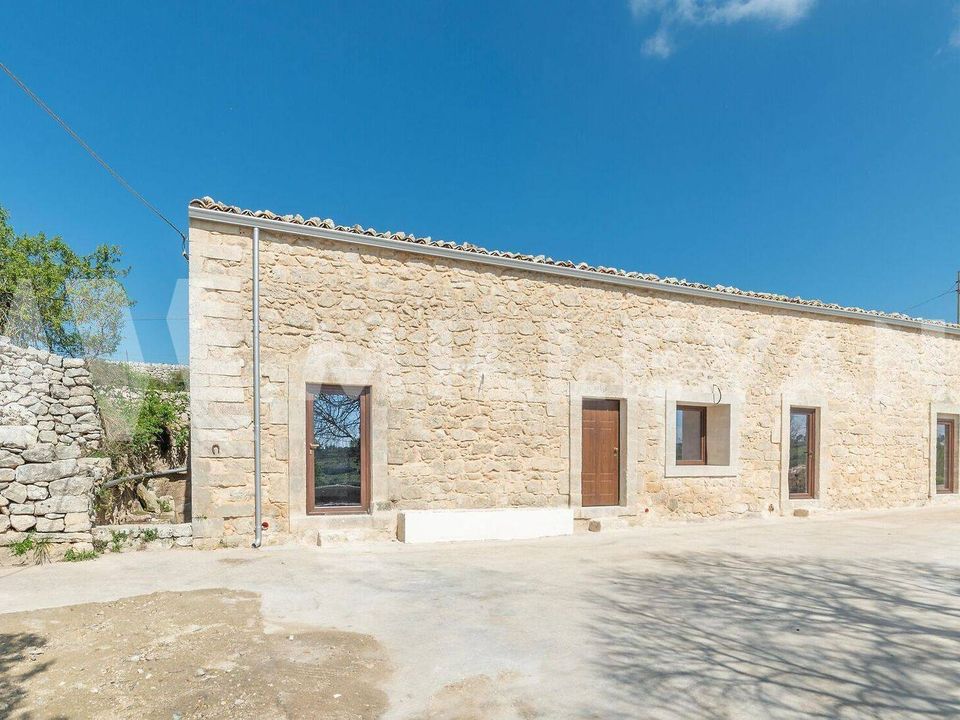 Landejendom i Ragusa, Ragusa - foto 1