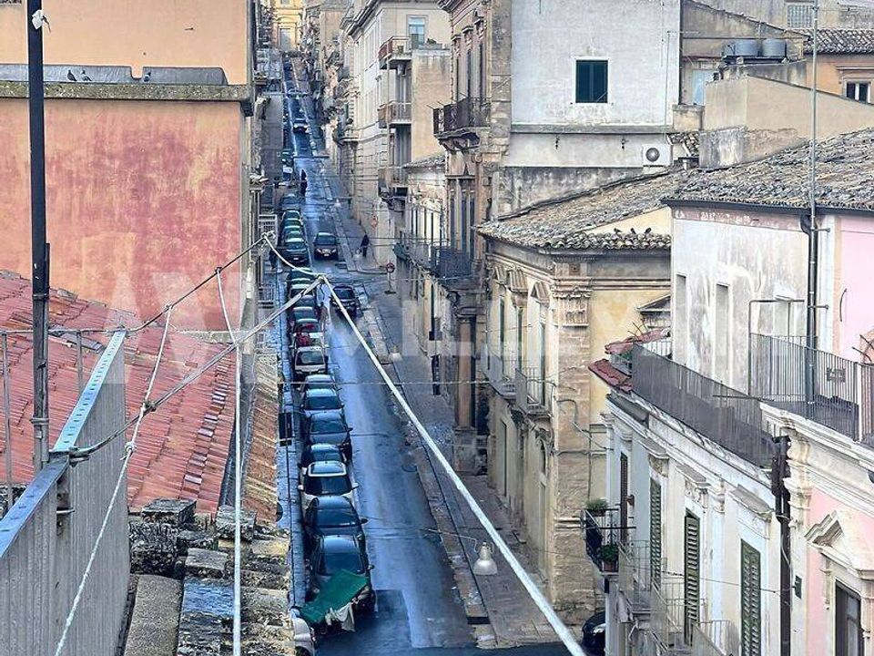 Lejlighed i Ragusa, Ragusa - foto 1