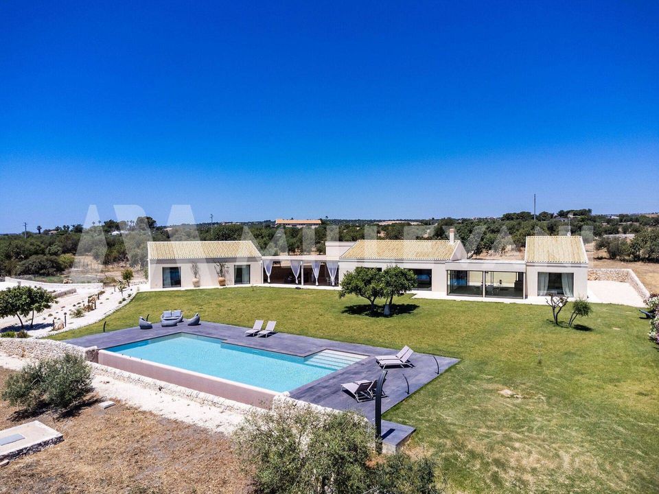 Villa i Pozzallo, Ragusa - foto 1