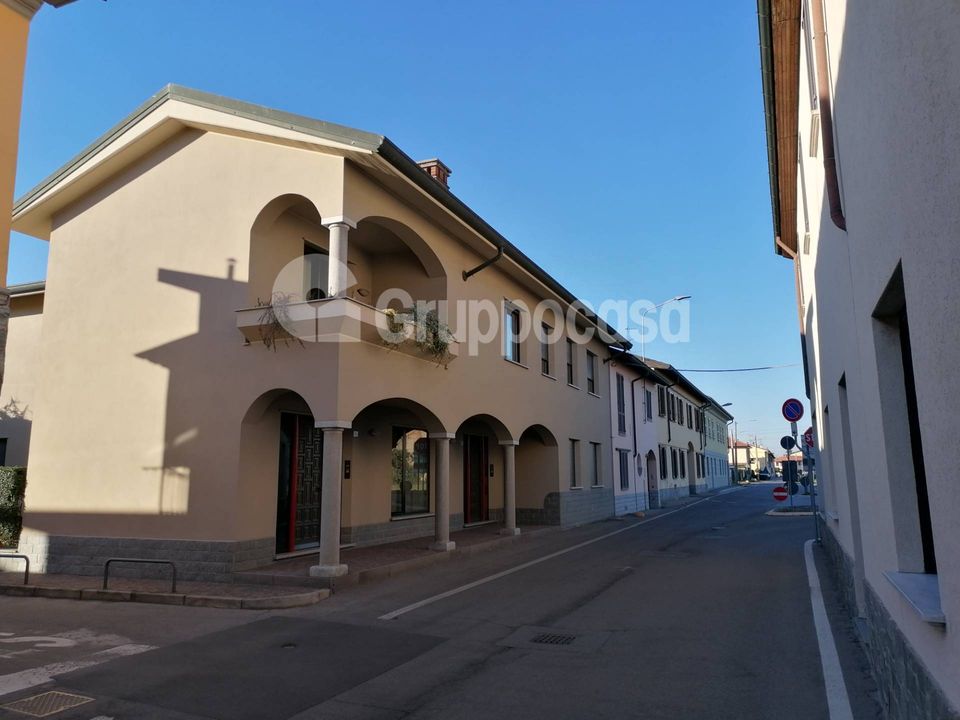 Erhvervsejendom i Boffalora sopra Ticino, Milan - foto 1