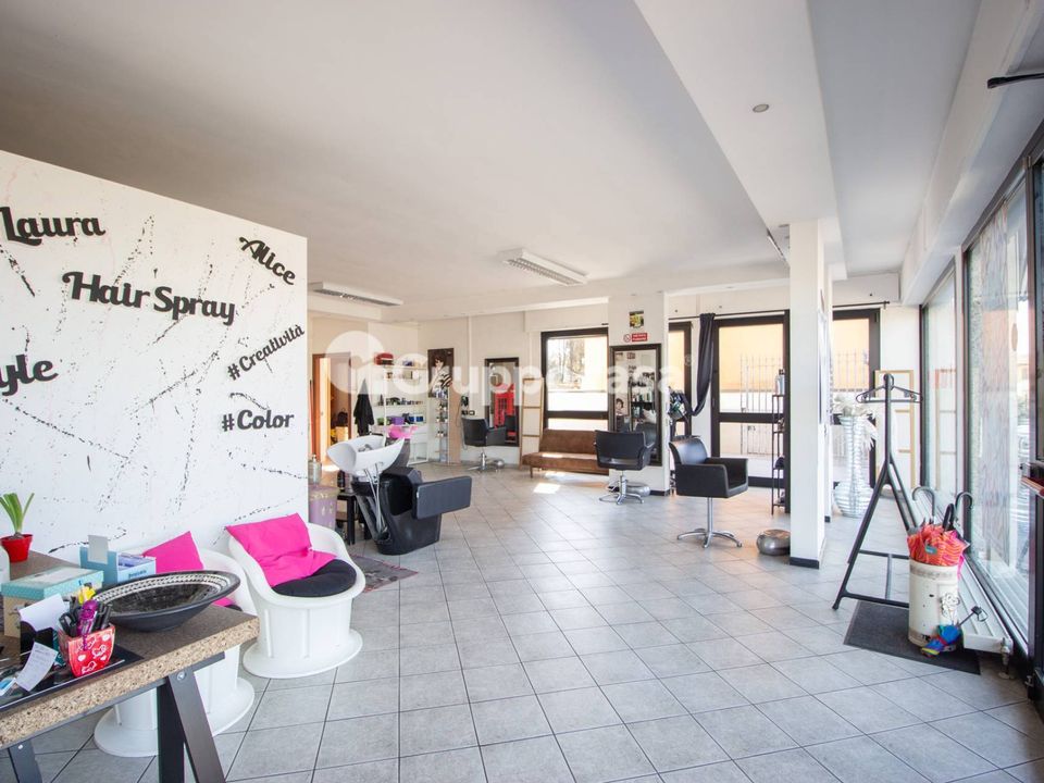 Erhvervsejendom i Magenta, Milan - foto 4