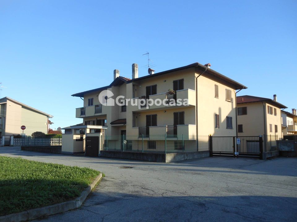 Lejlighed i Bernate Ticino, Milan - foto 1