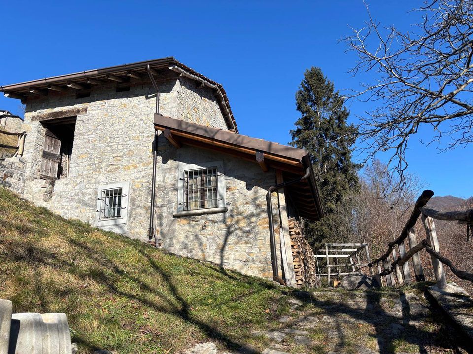 Herregård i Val Brembilla, Bergamo - bilde 1