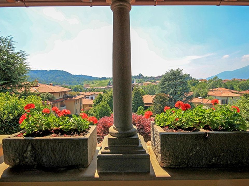 Villa i Ponteranica, Bergamo - foto 1