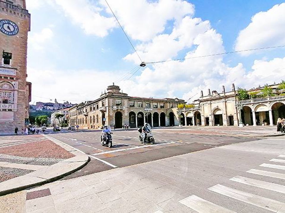 Erhvervsejendom i Bergamo, Bergamo - foto 1