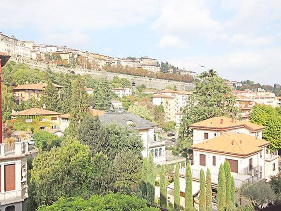 Lejlighed i Bergamo, Bergamo - foto 1