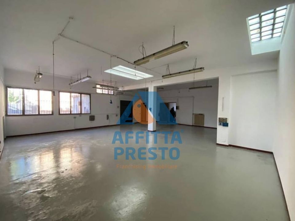 Erhvervsejendom i Empoli, Florence - foto 1